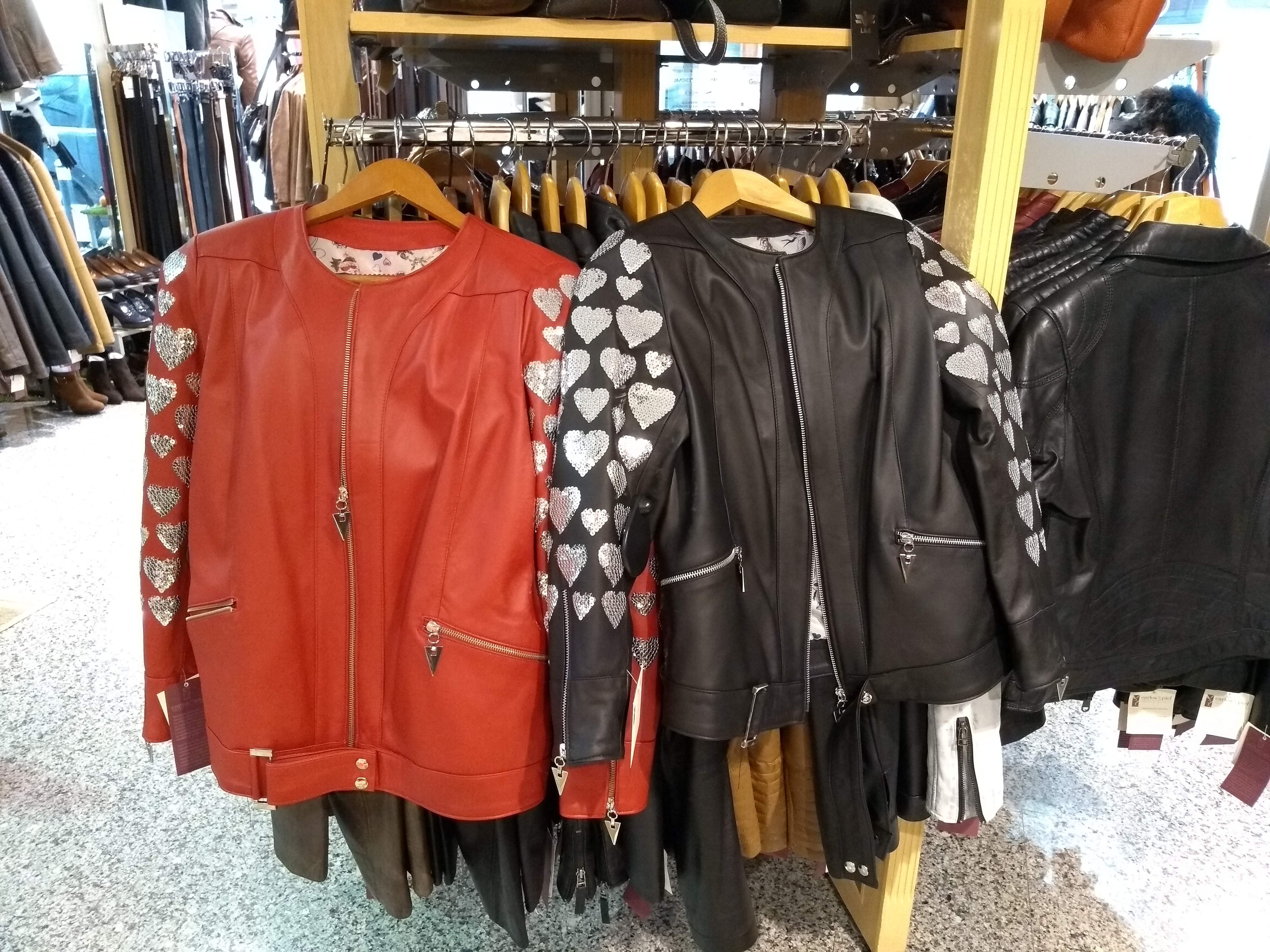 Peletería mujer Madrid - Chaquetones de cuero, para mujer